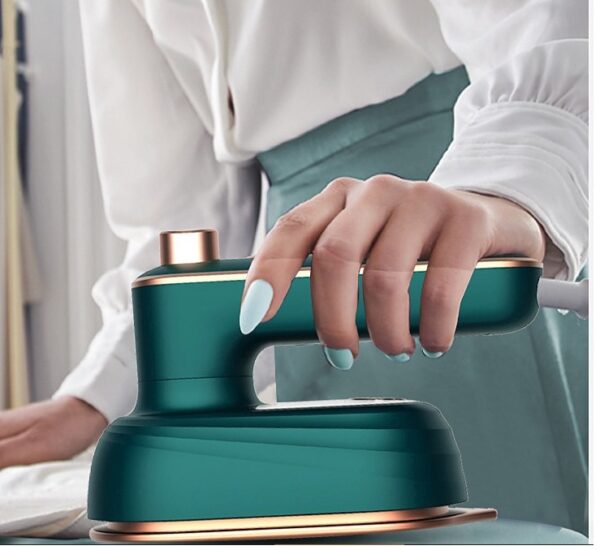 f3b3b746-a348-4955-806e-d78b12c6af02-2.jpg Portable Steam Iron